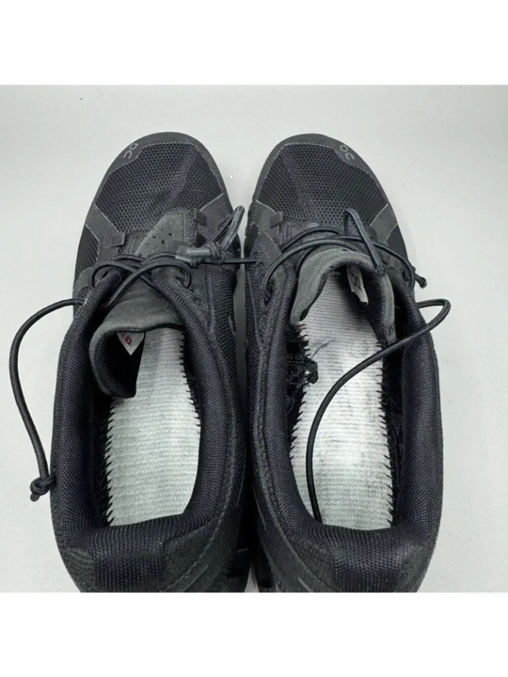 ON Cloud Swiss Engineering Women Walking Running Sneaker Size 8